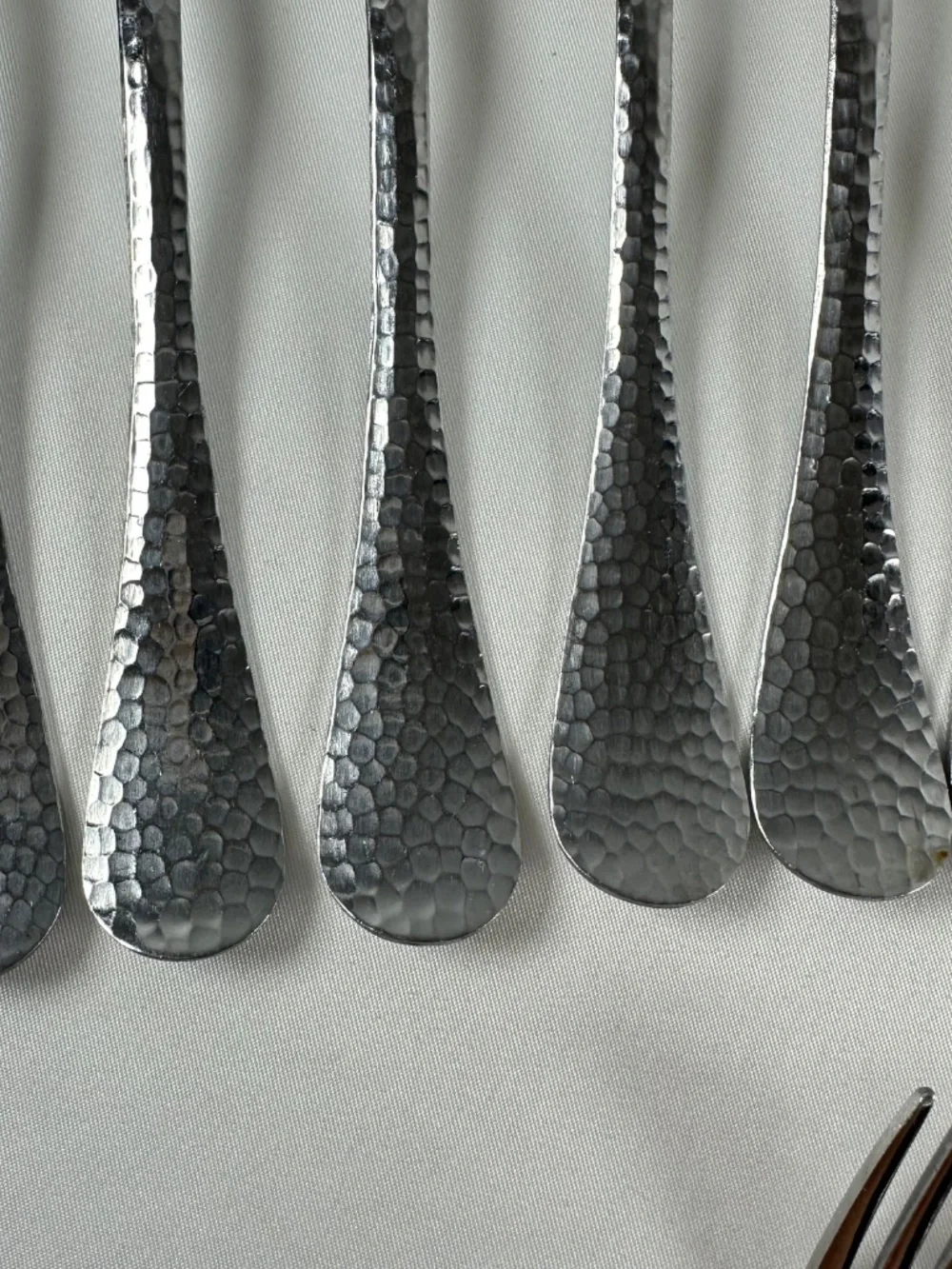 Stainless China Flatware, 17 Piece, Hammered Silver Pattern, Dinner, Salad, Soup